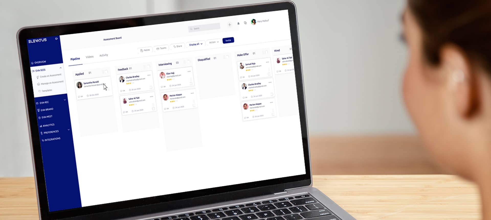 An employee using EVA-SSESS to view applicant pipelines. 