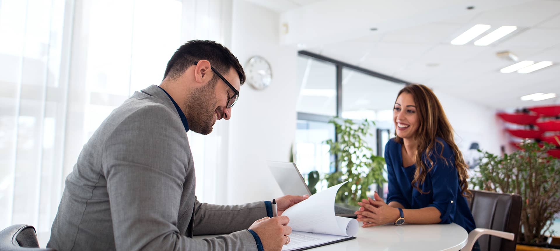 A recruiter speaking to a candidate 