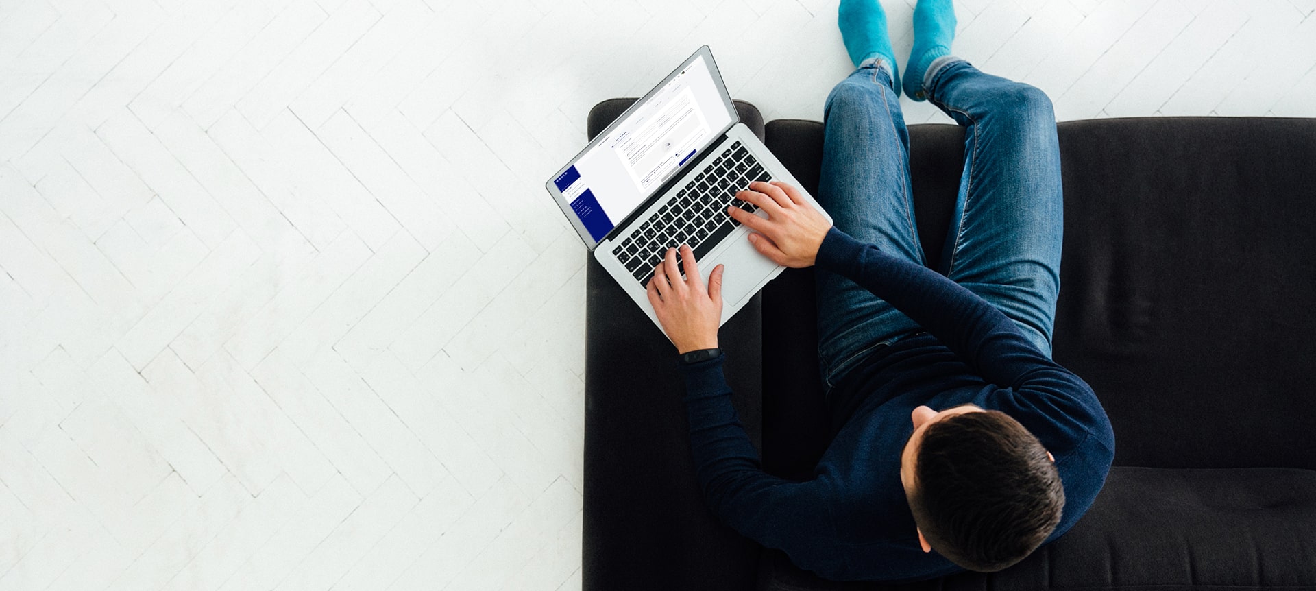 a recruiter using an ATS recruitment software on the laptop