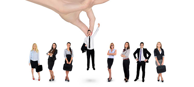 Candidates with different body language under stress