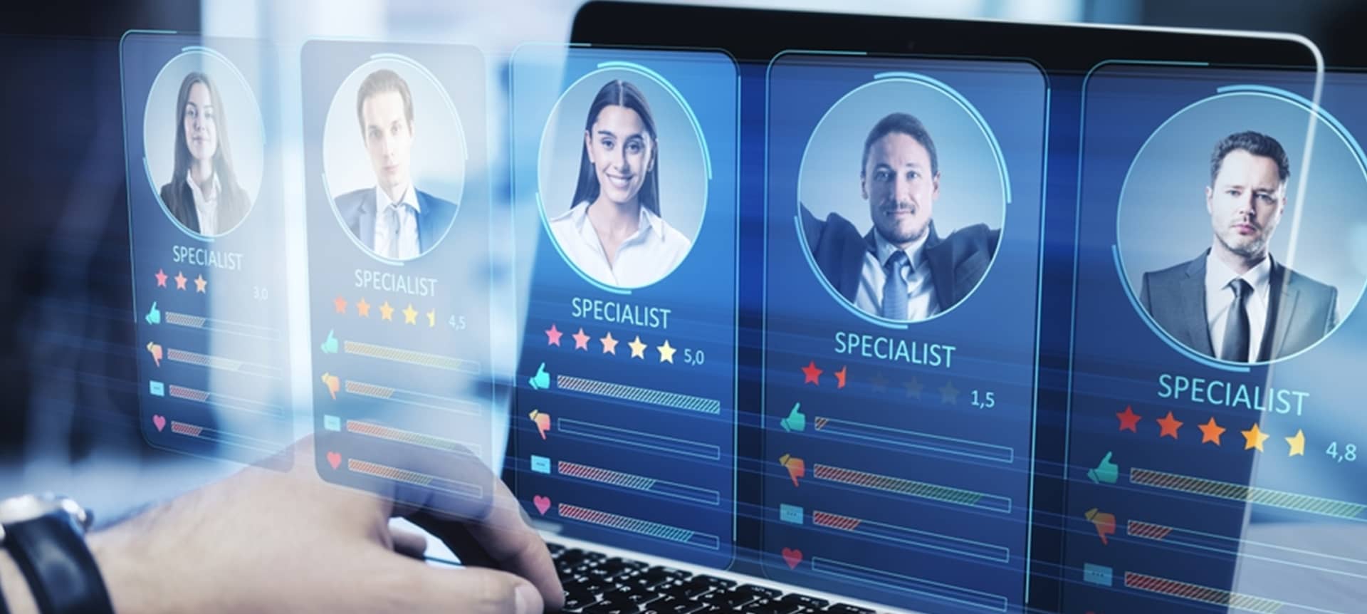 A recruiter keeping candidates in the loop with an ATS