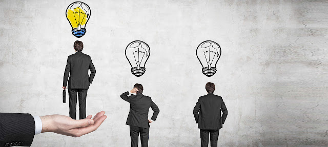 A recruiter trying to provide an exceptional candidate experience