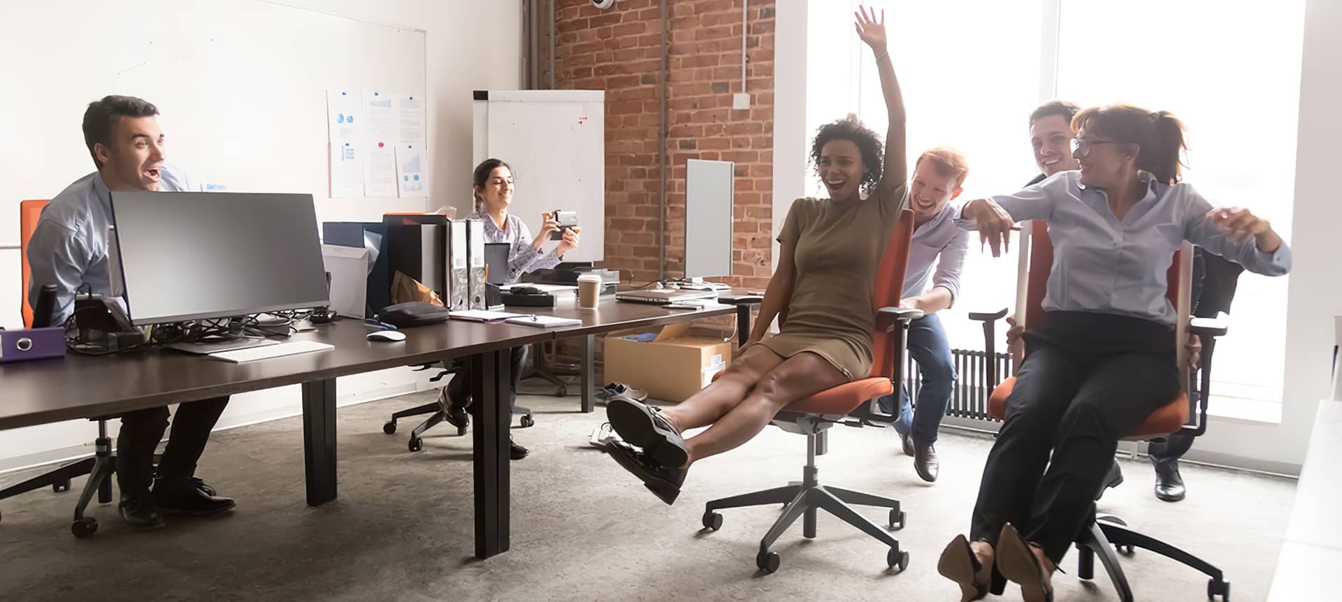 Bulk hiring strategies help team collaborate effectively