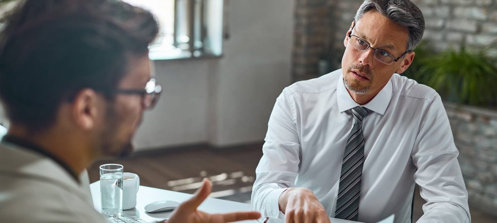 A strategic leader communicating with the manager 