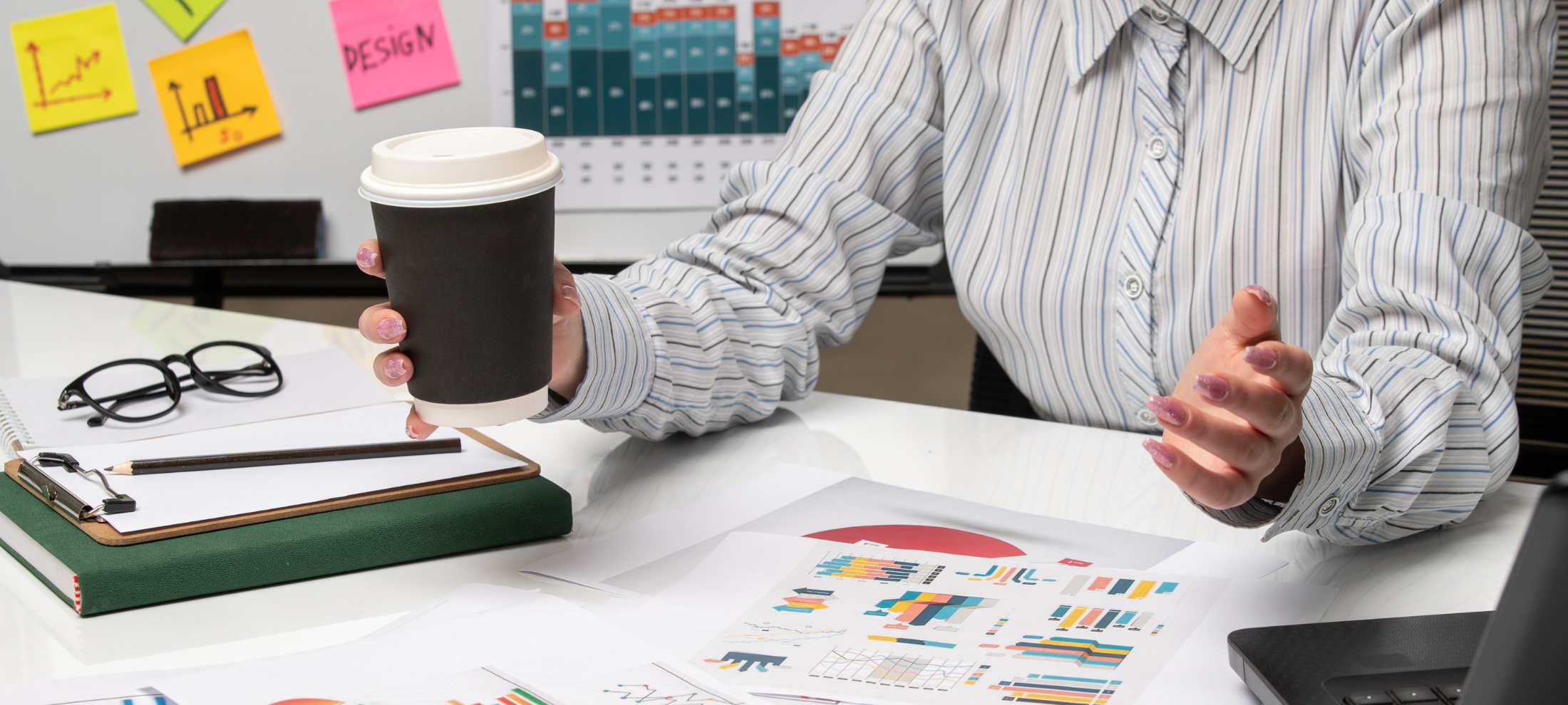 A recruiter looking for the perfect Product Marketing Manager job description