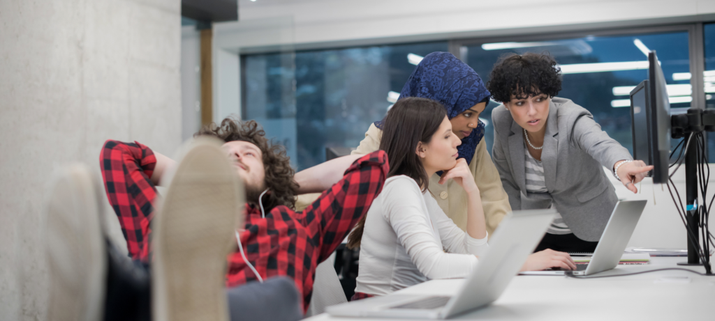Top 10 Benefits of Employee Retention | Elevatus Employees feeling comfortable at the workplace