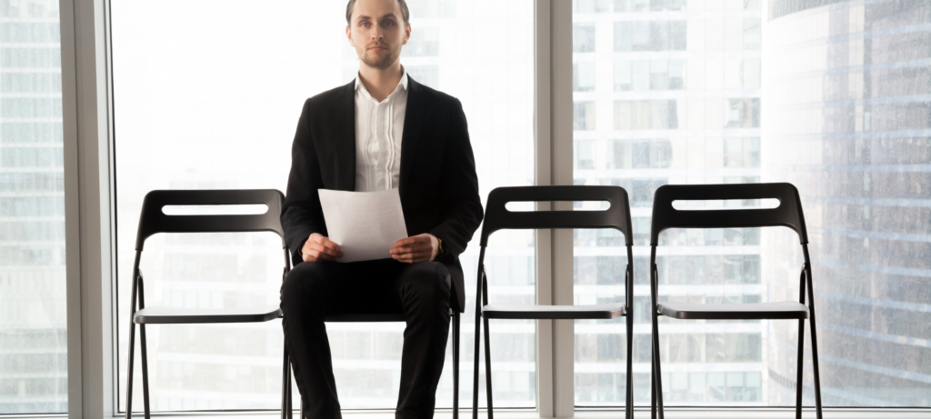 The Real Cost of a Bad Hire: Must-Read Guide for HR Professionals | Elevatus A recruiter counting the real costs of a bad hire