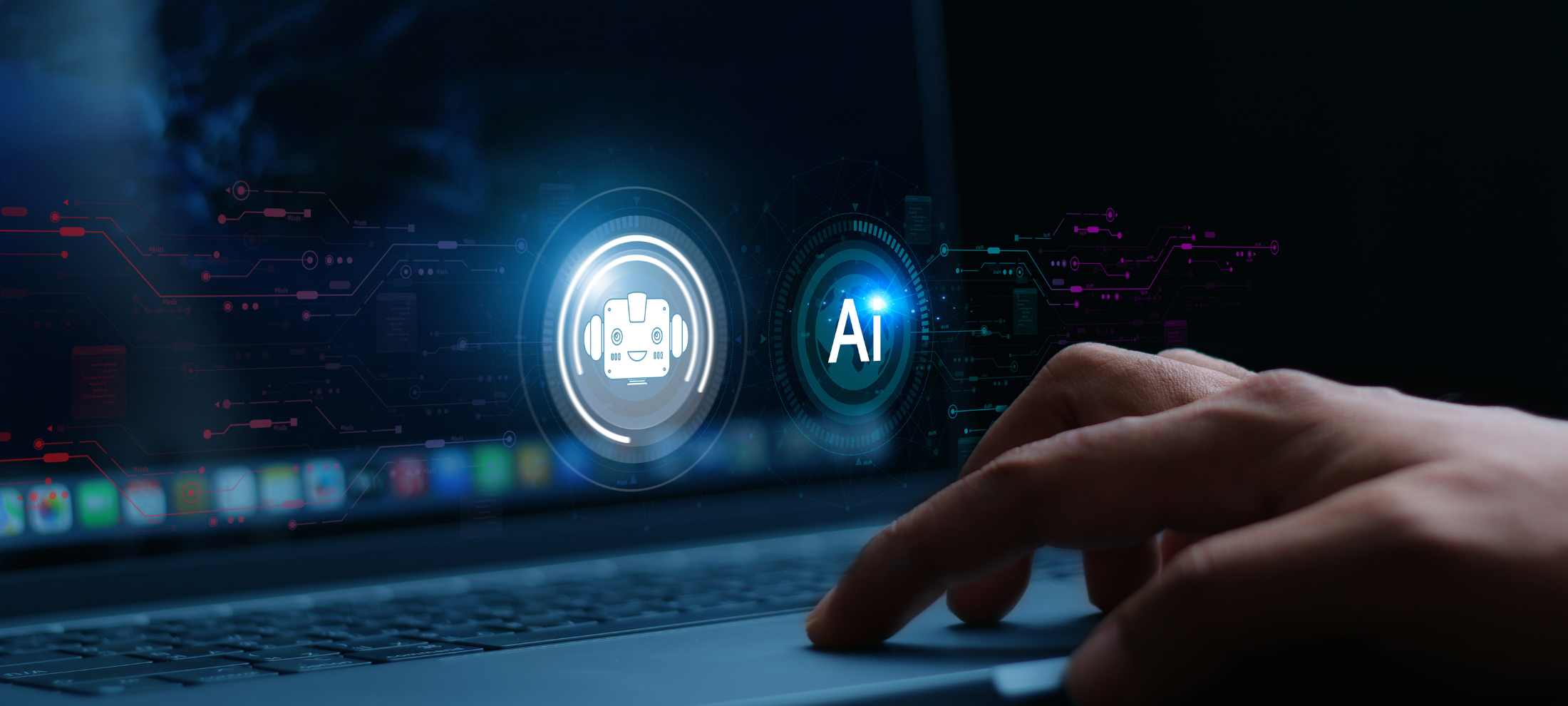 موظف يقوم بتقييم الأداء الوظيفي للمرشحين