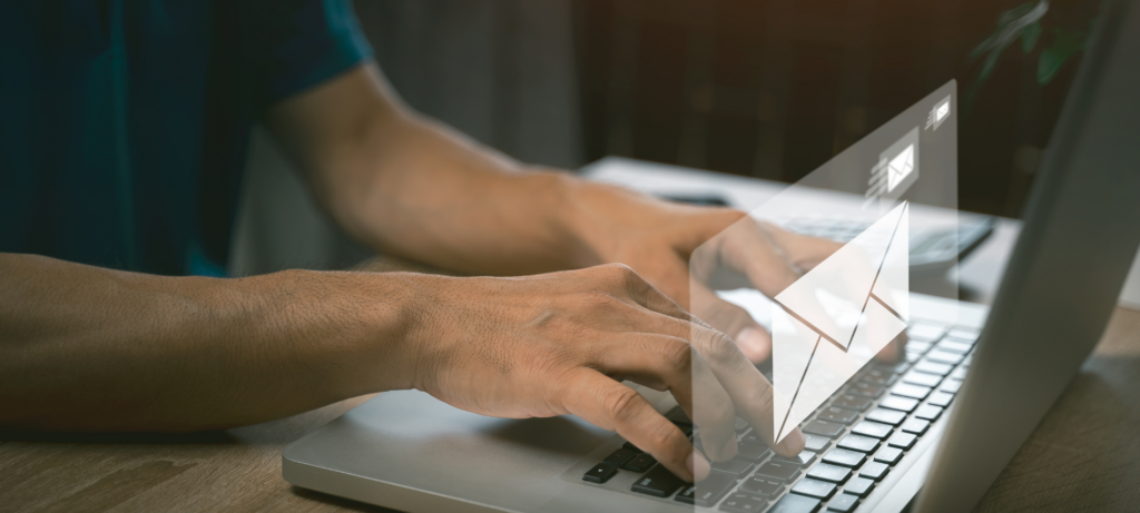 A recruiter writing the best interview schedule email using Elevatus' template 