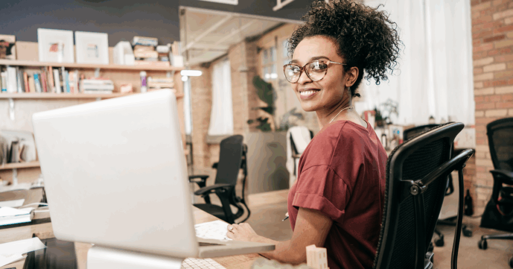 Unlocking Efficiency in Hiring: How Pre-Recorded Video Interviews Are Transforming Recruitment | Elevatus a laptop screen showing a pre-recorded video interview question.