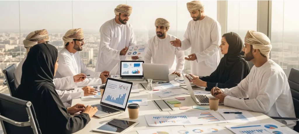 موظفين يستخدمون برنامج HR